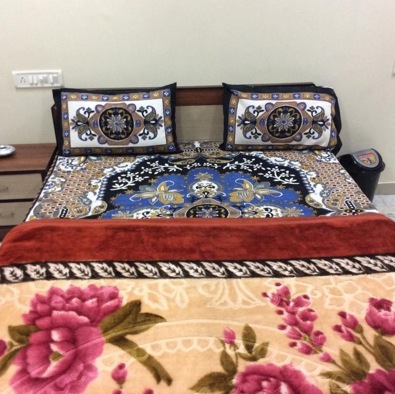 Hotel Honey Bunny Ahmedabad Habitación foto
