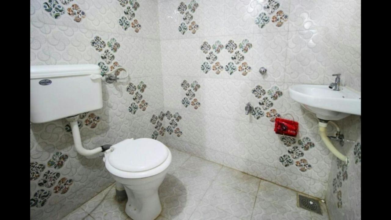 Hotel Honey Bunny Ahmedabad Exterior foto